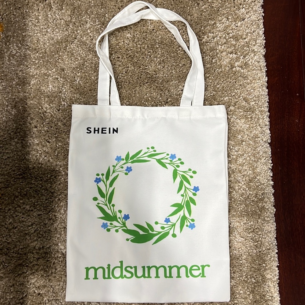NWOT White Shein midsummer tote bag